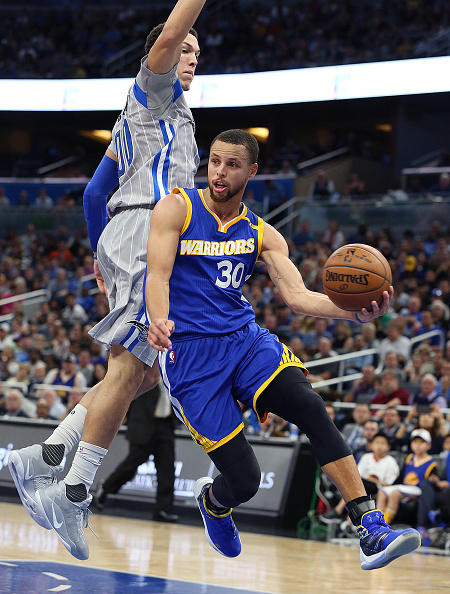 天津队完胜魔术,库里扛起全队 天津队完胜魔术,库里扛起全队