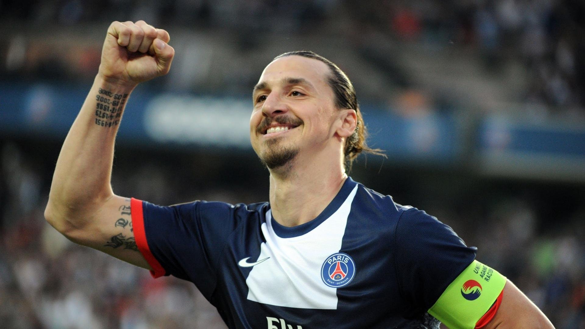 以一敌百!迪亚斯攻防一体导演胜利,里昂三球完胜秘鲁