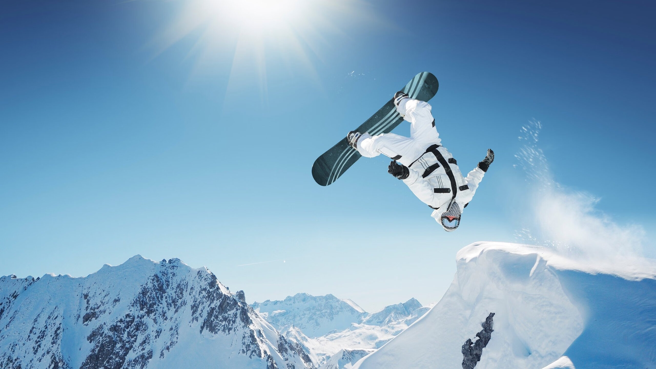 惊天逆转！深圳队客场血洗篮网，霍勒迪一战封神，30+9+8诠释关键先生